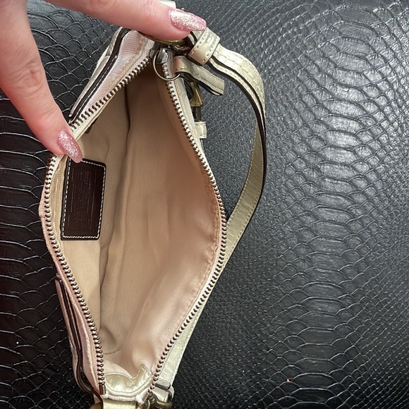 Vintage silver cloth coach bag - Picture 3 of 3